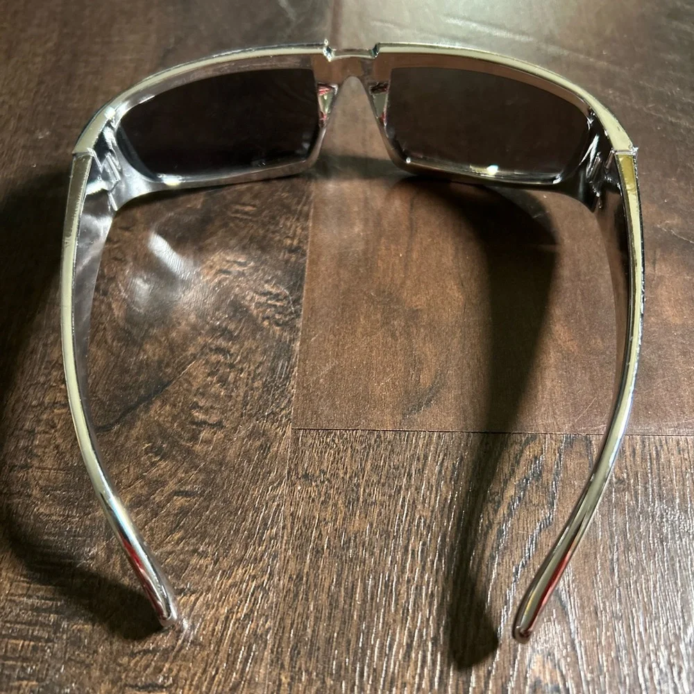 Silver Frame Polarized Sunglasses - Gray Lenses
